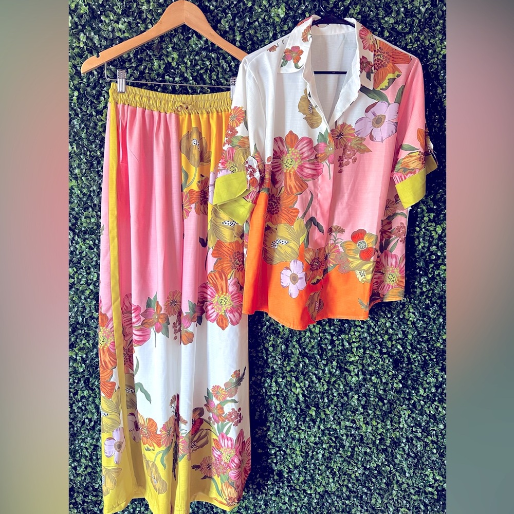 Colorful Floral Short Sleeve Pantsuit